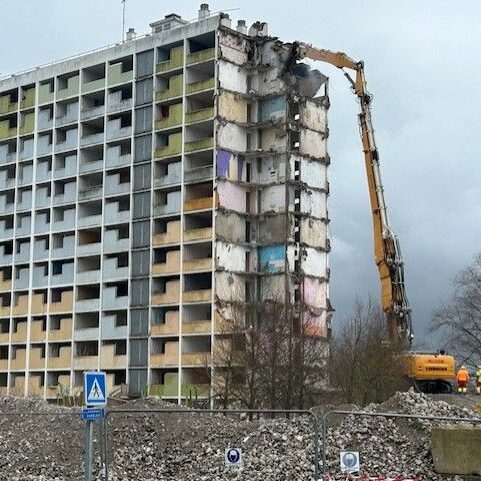démolition du bâtiment bretagne à Maubeuge 