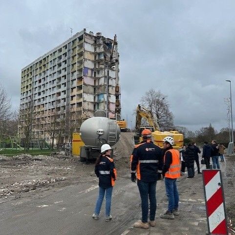 démolition du bâtiment bretagne à Maubeuge 