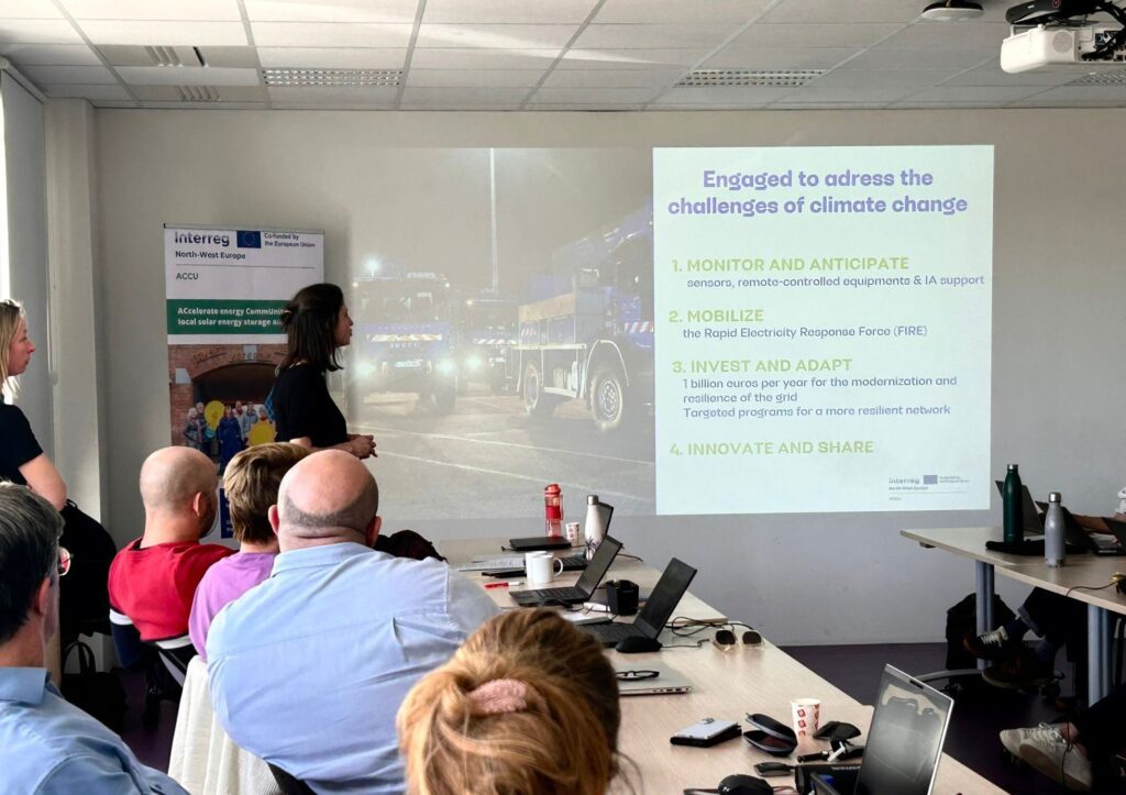 groupe de personne participant a une réunion sur le projet ACCU