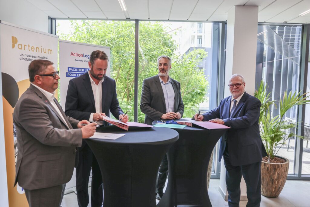 Les représentants de Partenord le Groupe et Action Logement durant la conférence de presse.